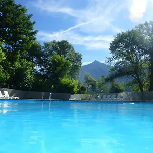https://camping-hotel-de-plein-air-les-cariamas.fr-provencehotel.com